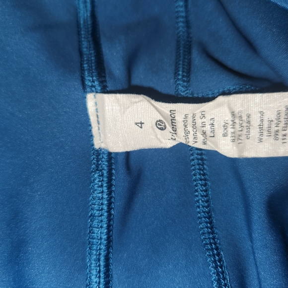 Lululemon size 4 Teal leggings with side pockets.  Excellent condition. 27" - Picture 2 of 2